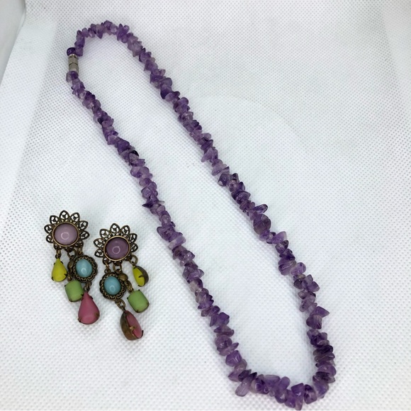 Vintage Amethyst Chips Beaded Necklace with Paired Modern Earrings - Picture 3 of 6